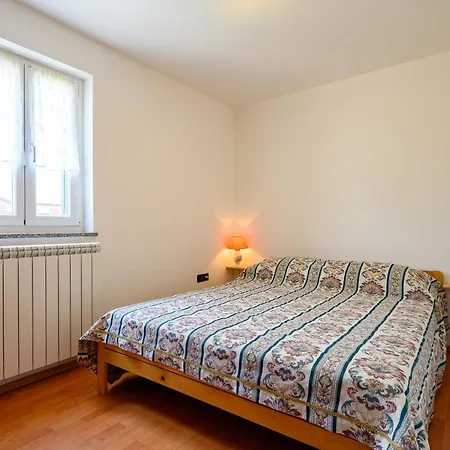 Apartment With Swimming Pool Casa Rossa Umag