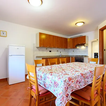 With Swimming Pool Casa Rossa Apartment