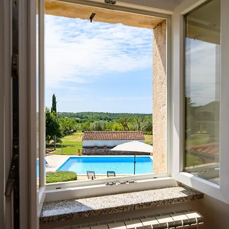 With Swimming Pool Casa Rossa *