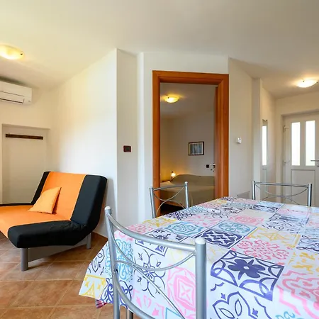 With Swimming Pool Casa Rossa Apartment *