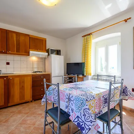 Apartment With Swimming Pool Casa Rossa *