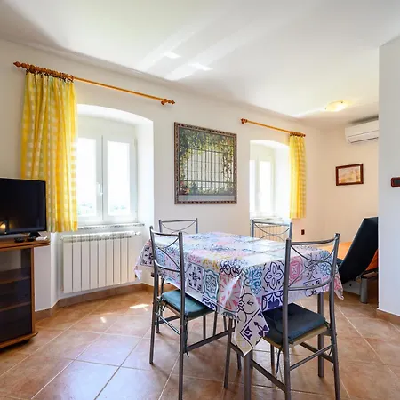 With Swimming Pool Casa Rossa Apartment Umag