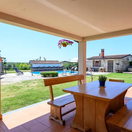 With Swimming Pool Casa Rossa Umag