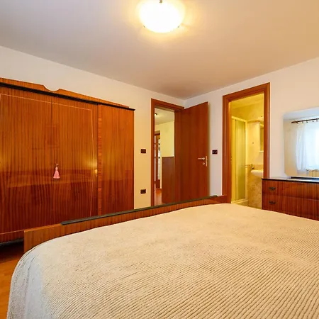 With Swimming Pool Casa Rossa * Umag
