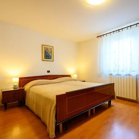 With Swimming Pool Casa Rossa Apartment