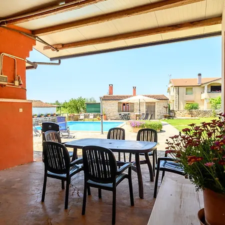 With Swimming Pool Casa Rossa * Umag