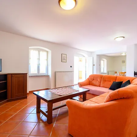With Swimming Pool Casa Rossa