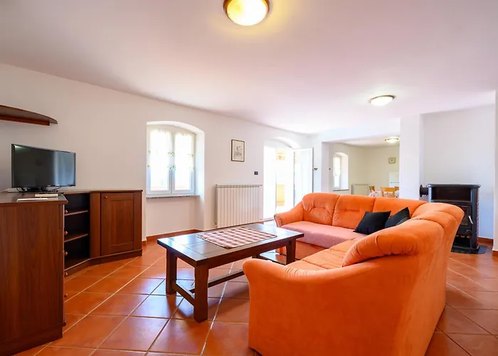 With Swimming Pool Casa Rossa